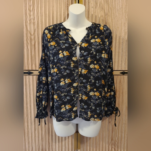 American Eagle Outfitters Tops - American Eagle Blouse - XS Navy Blue Floral